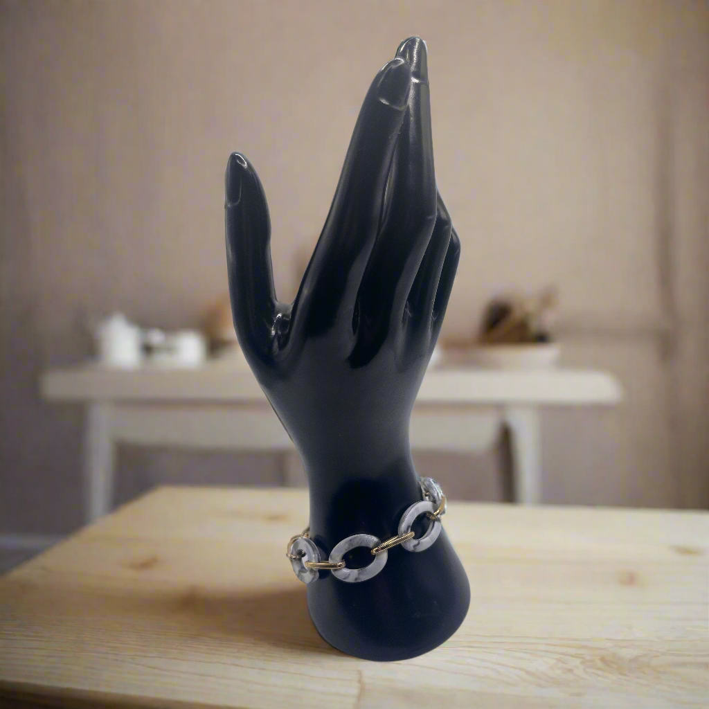 Golden Hour Oval Link Bracelet in Three Colors